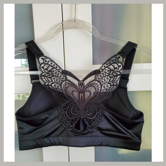 Beautiful Butterfly Bra with Front Clasp - Picture 2 of 3